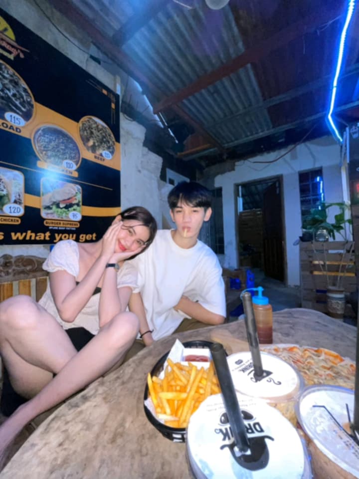 img of us